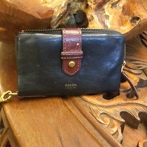 Fossil black leather wristlet